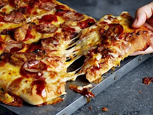 M&S pizza cheese pull